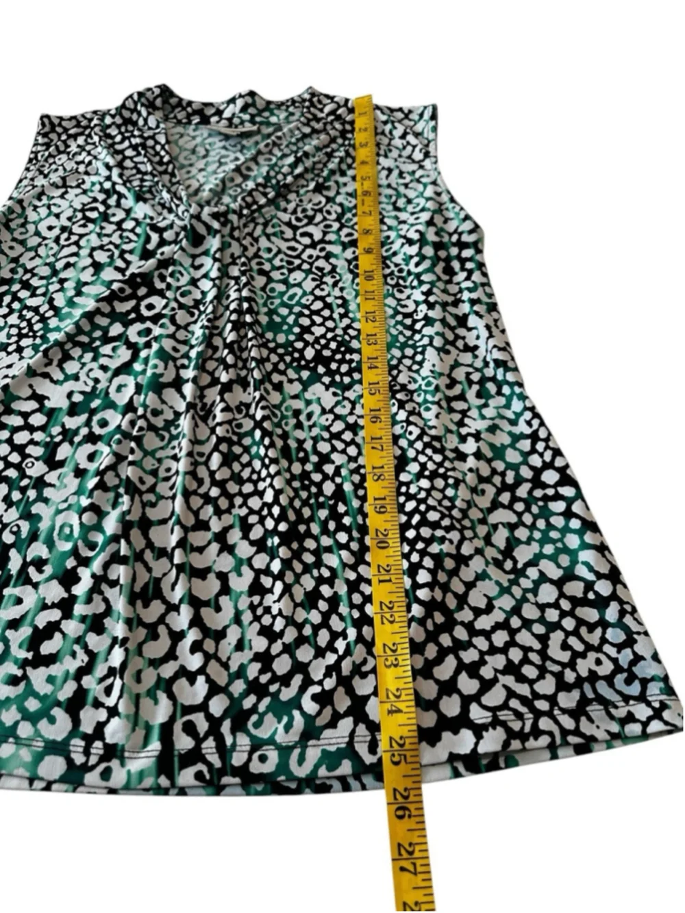 Dana Buchman Chic Sleeveless Career Blouse Womens XL Green & Black Animal Print - Picture 9 of 13